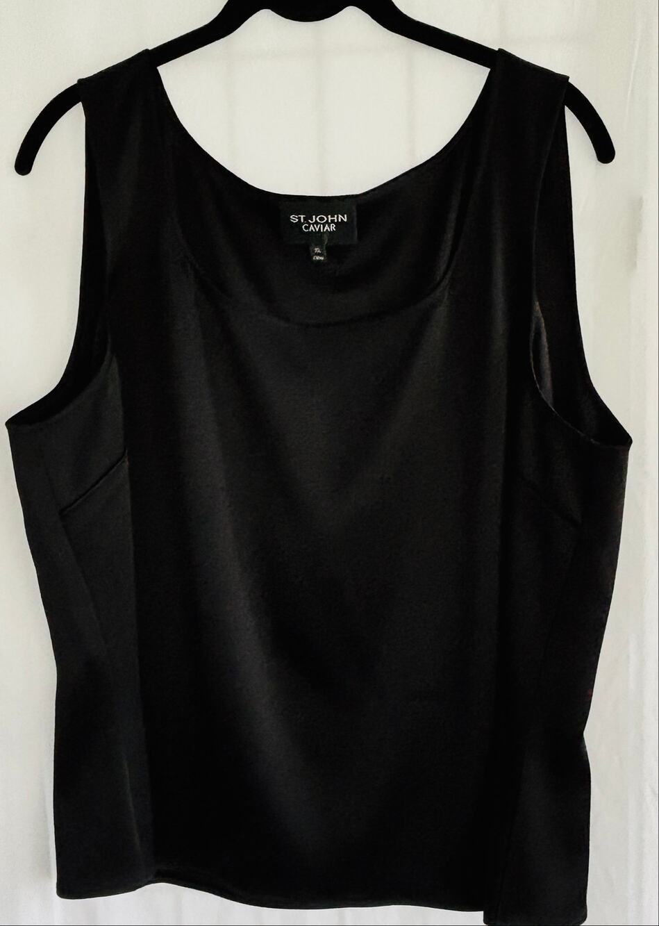 St John Caviar Shell Top XL Black Satin Sleeveless Panel Seam Scoop Neck Luxury